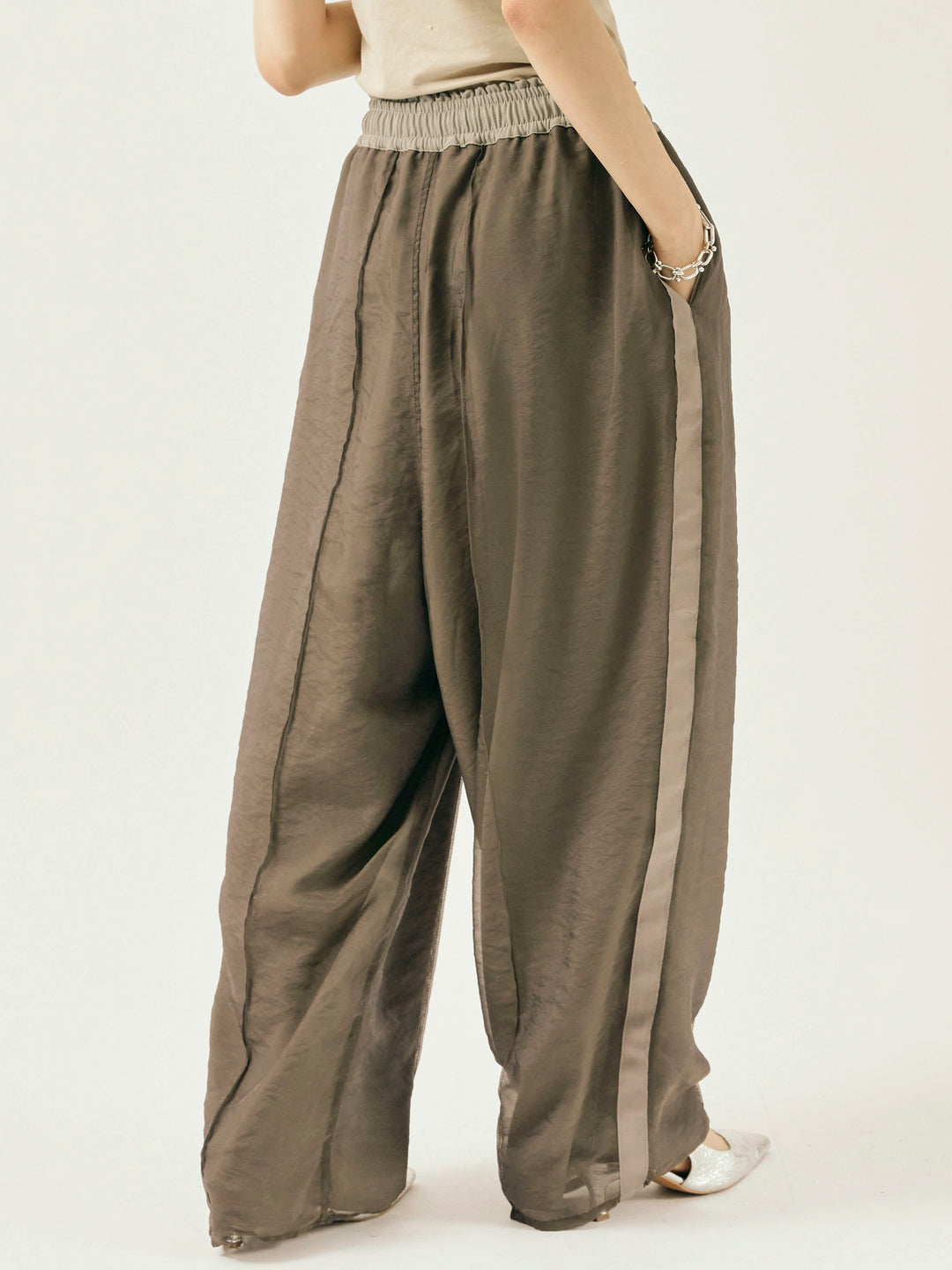 [予約]オーガンジーレイヤードサイドラインパンツ/チャコール