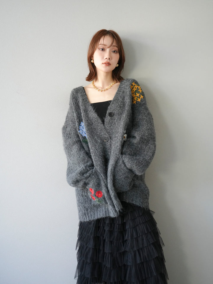 [予約]フラワー刺繍Vネックオーバーニットカーディガン/チャコール