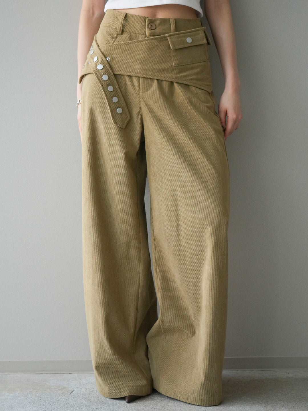[予約]コーデュロイ巻きベルト付きパンツ/beige