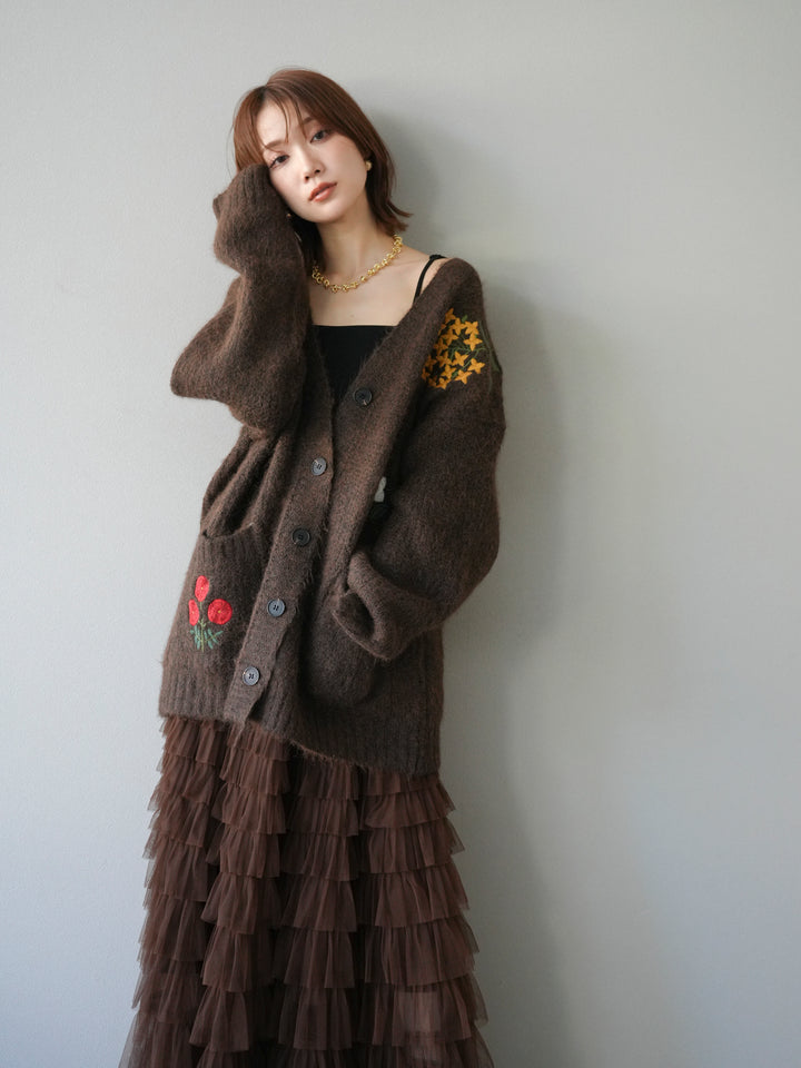 [予約]フラワー刺繍Vネックオーバーニットカーディガン/ブラウン