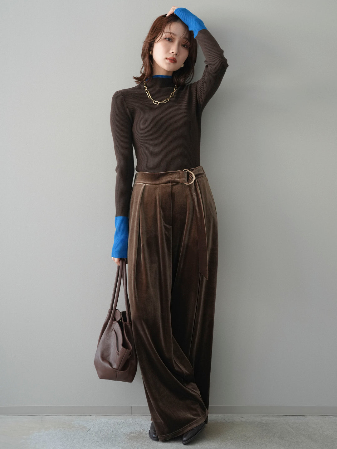 [予約]袖ボタンハイネック配色リブニットトップス/brown