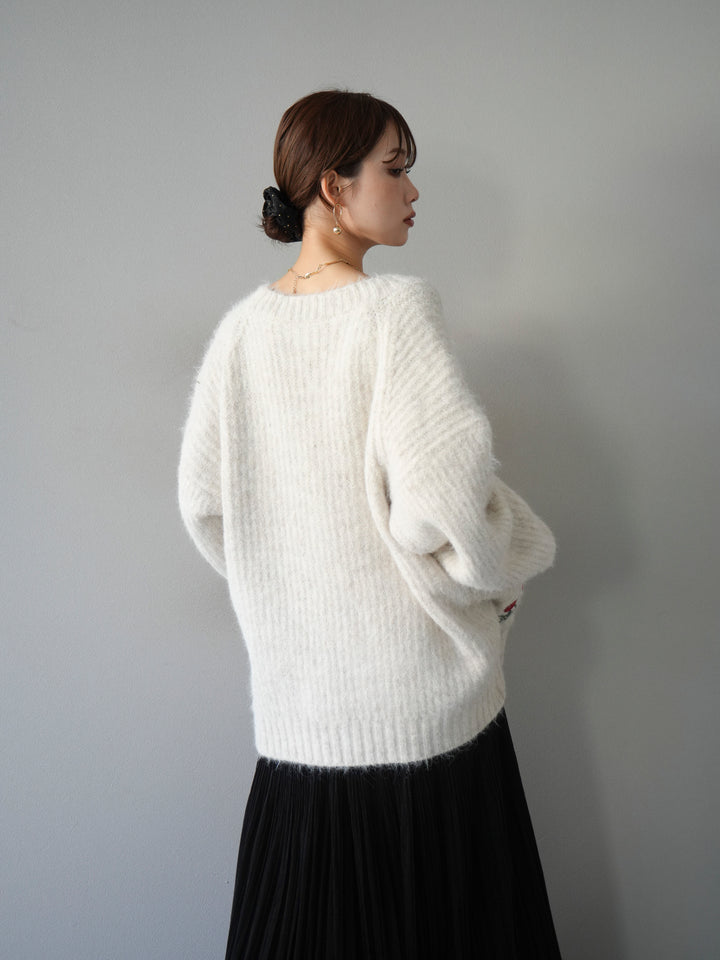 [予約]フラワー刺繍Vネックオーバーニットカーディガン/アイボリー