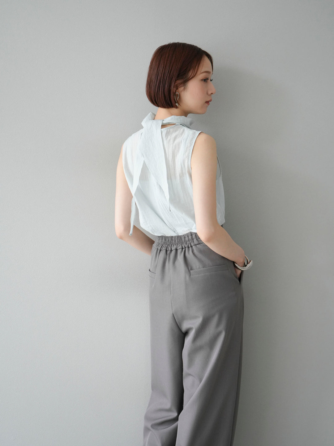 [予約]バックタイノースリーブブラウス/ブルー