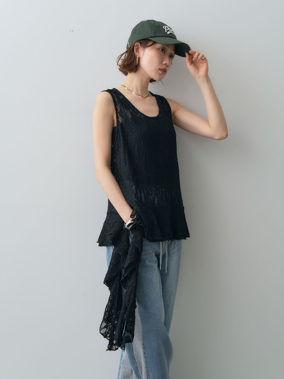 [予約]ラッフルレースアシメペプラムノースリトップス//black