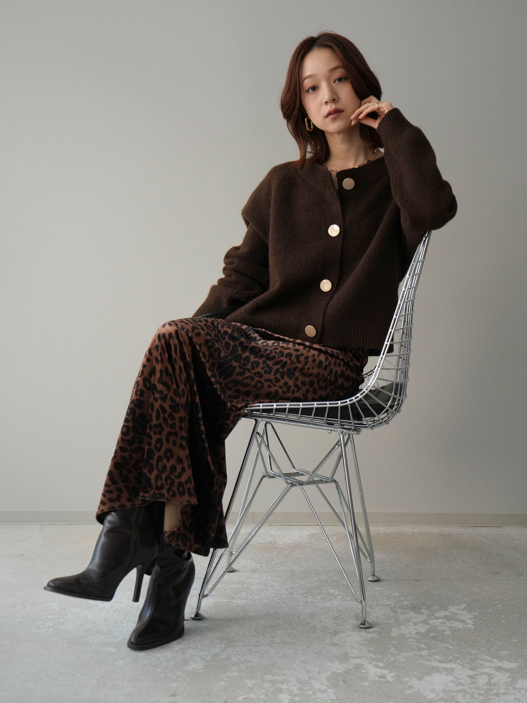 [SET]BIGボタンニットカーディガン+レオパードベロアナロースカート(2set)