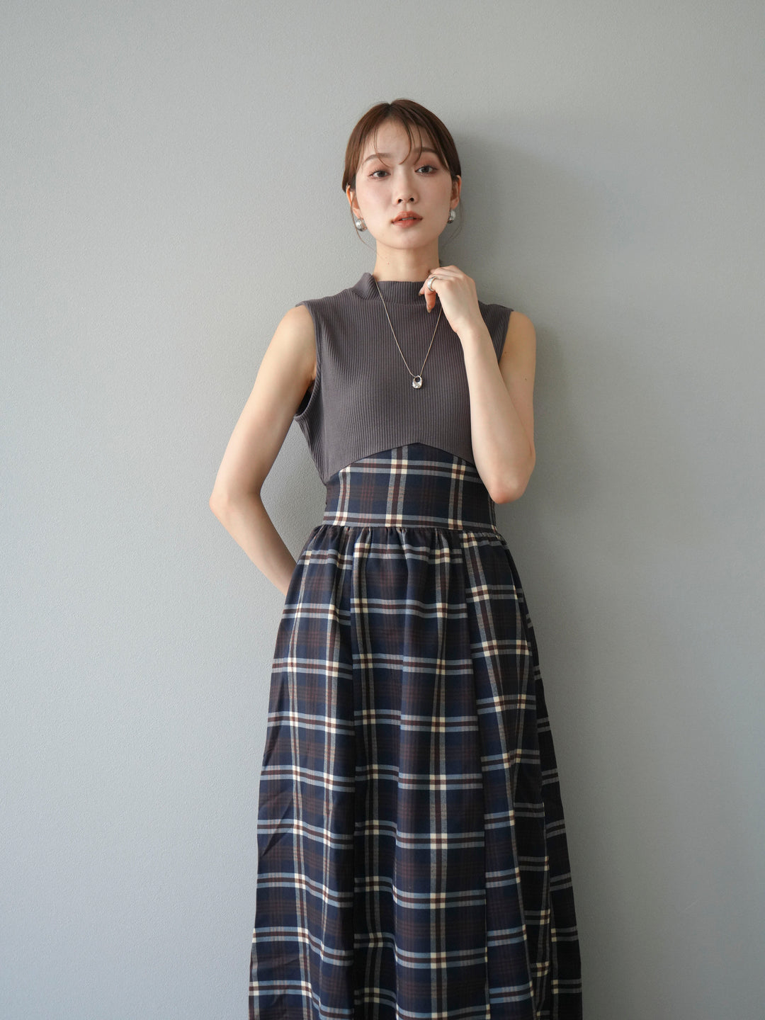 [予約]テレコ×チェックドッキングノースリワンピース/モカ×ネイビー