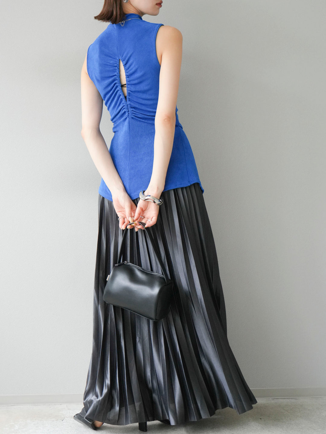 [予約]フロントスリットレーヨンニットトップス/ブルー