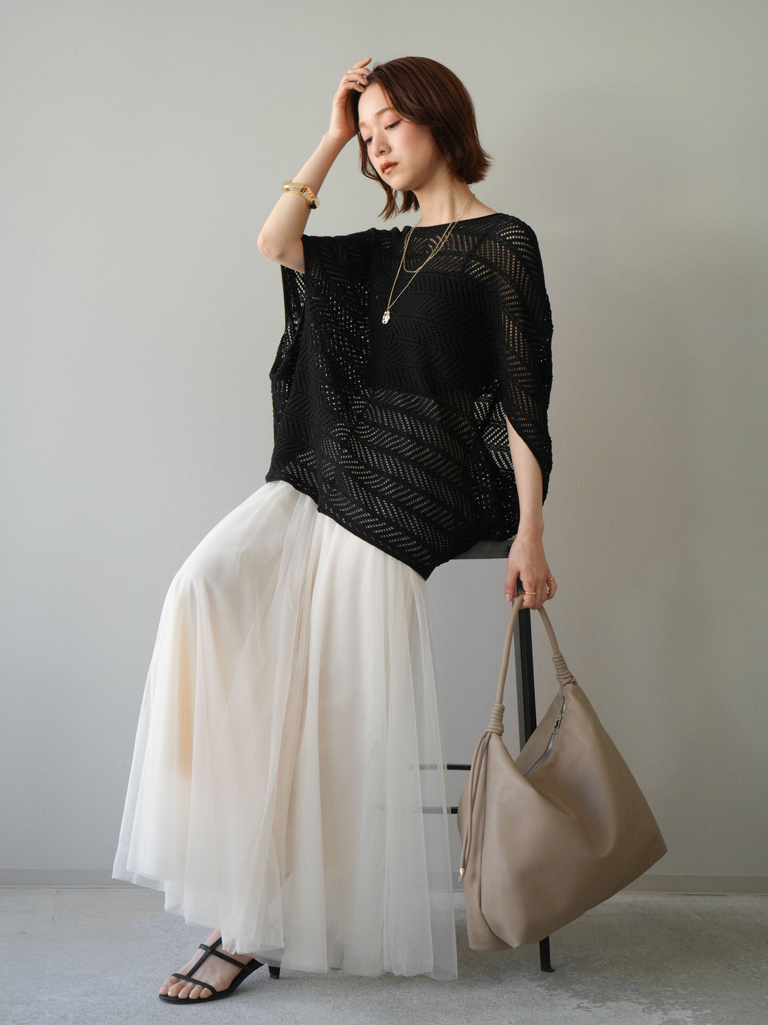[予約]シアーポンチョニットトップス/black