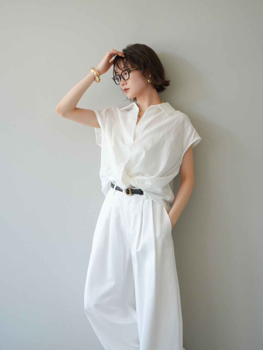 [予約]フレンチツイストドレープシャツ/white