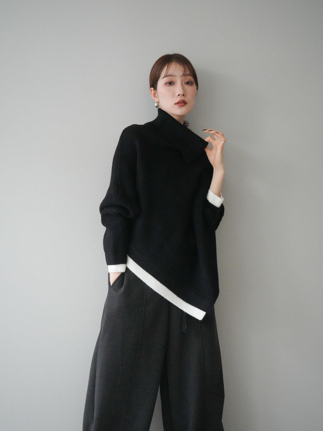 [予約]配色アシンメトリードルマンニットプルオーバー/black