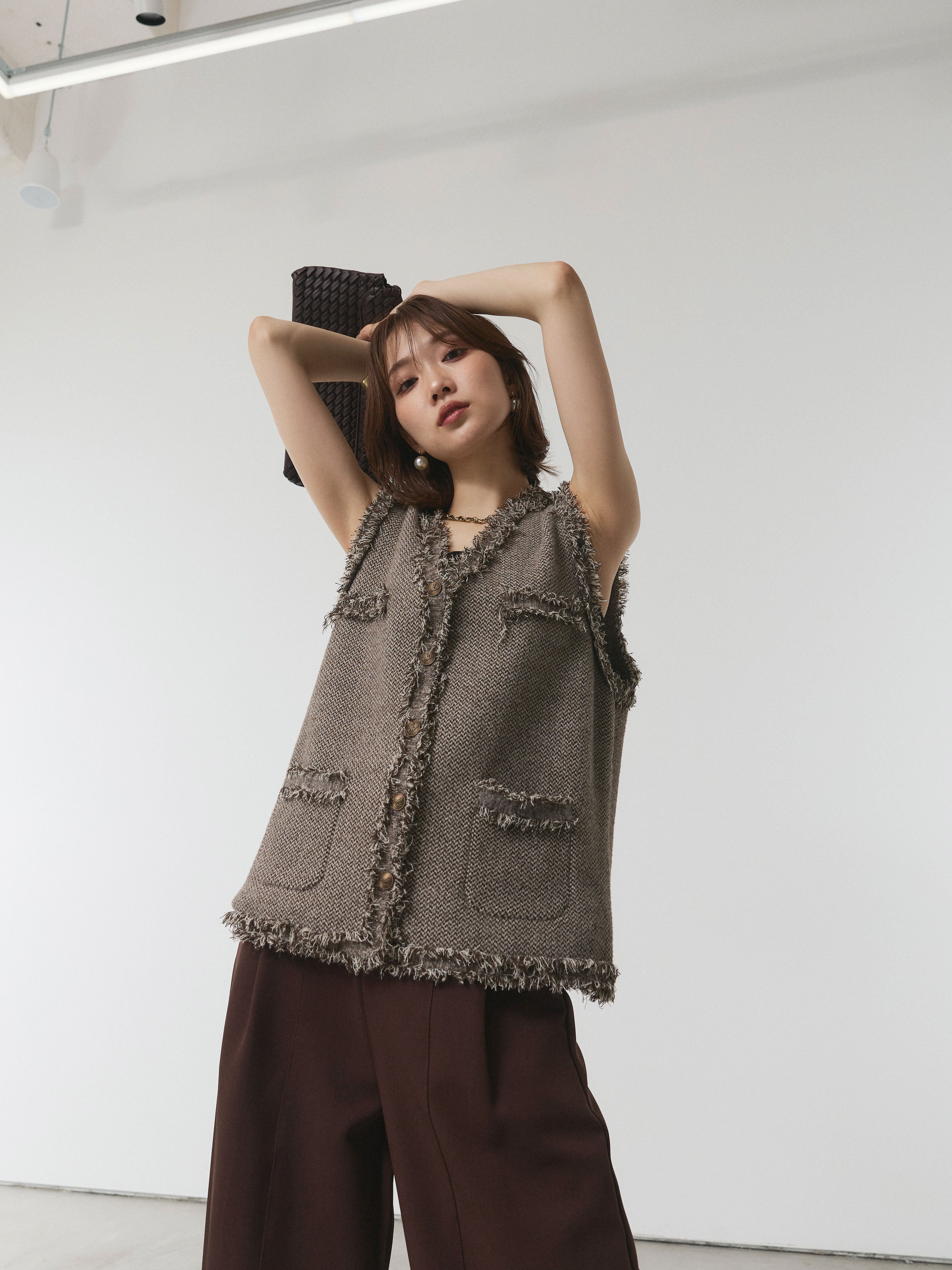 予約]アンティークボタンツイードフリンジニットベスト/ブラウン – Lumier