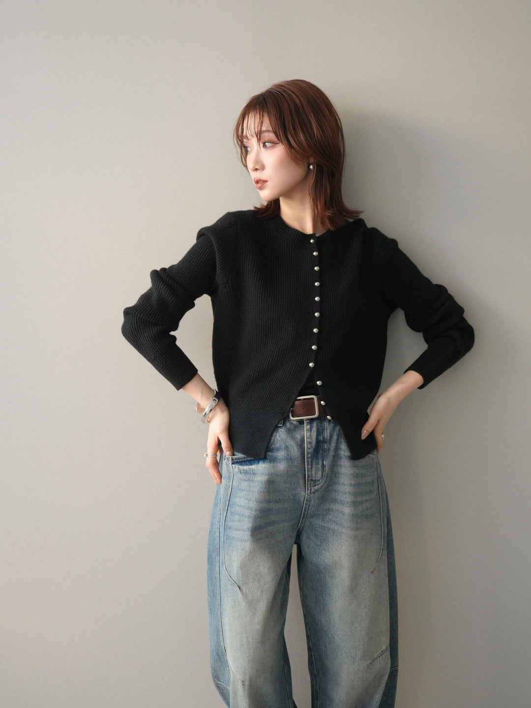 [SET]シルバーボタン畦編みニットカーディガン+ベルト付カーブデニムパンツ(2set)