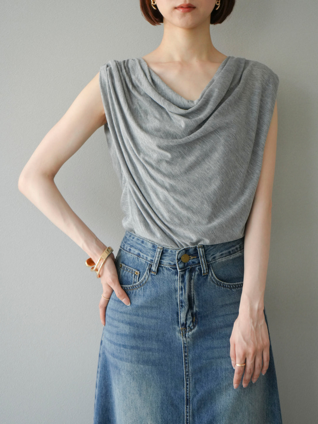 [予約]ビーズチェーン付ドレープトップス/グレー