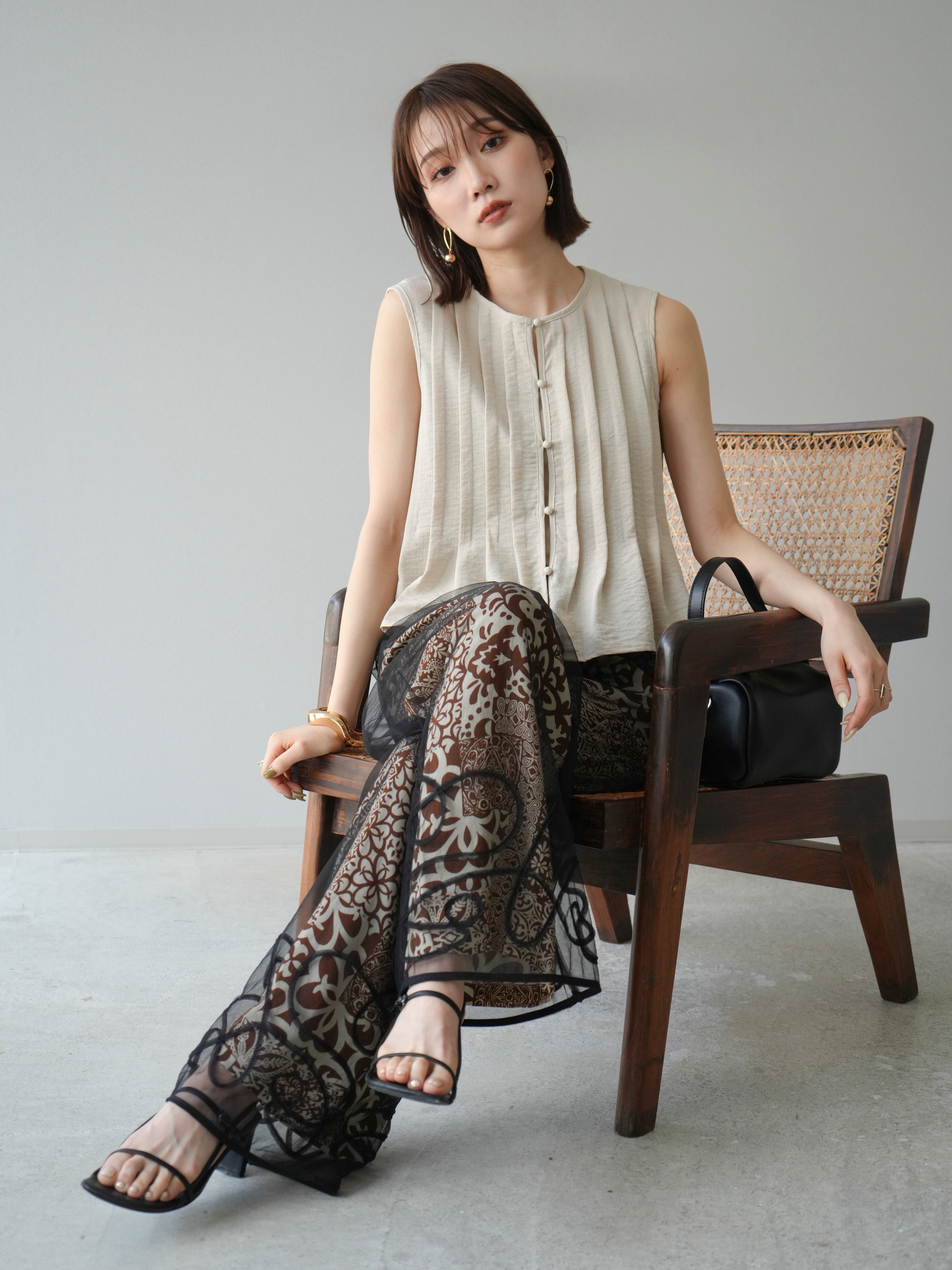 予約]リネンタッチタックブラウス/エクリュ – Lumier