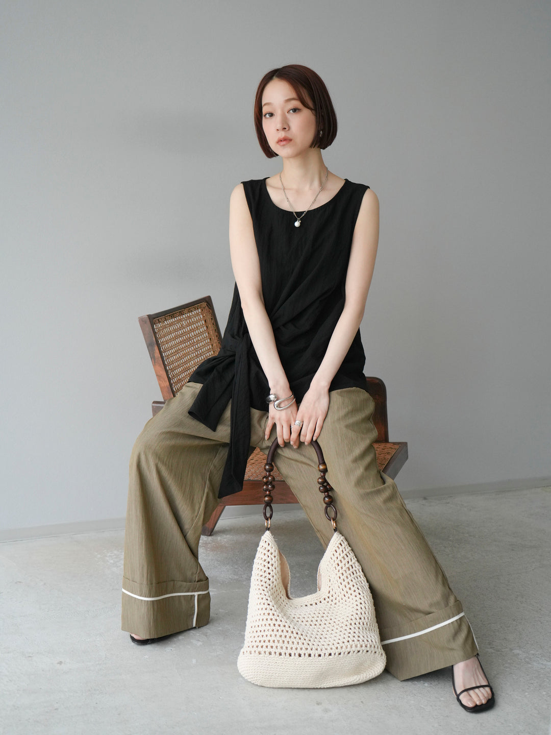 [SET] 前裹式無袖上衣+麻質下擺回型寬褲（2件組）