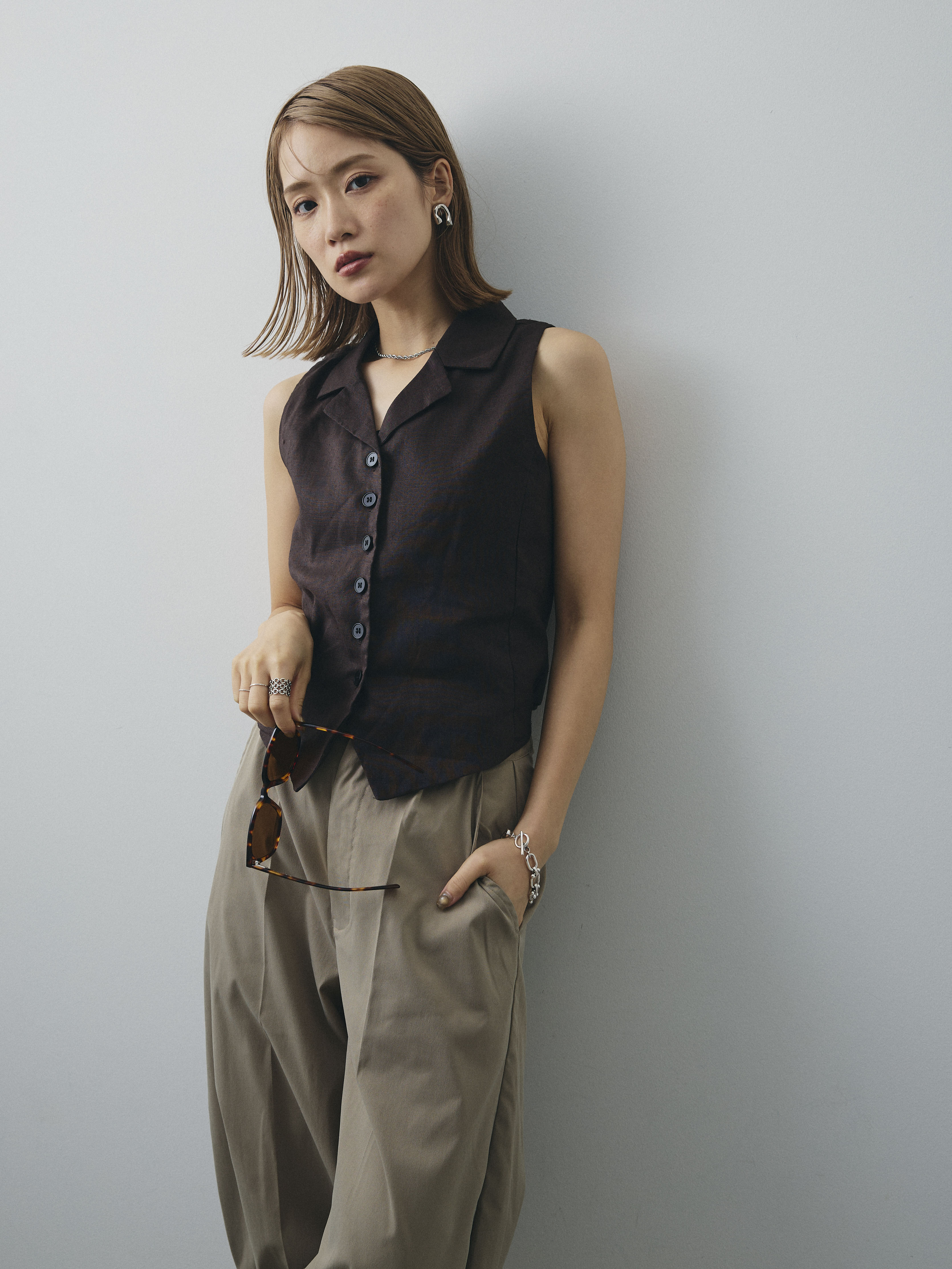 予約]リネンライクテーラードジレ/ブラウン – Lumier