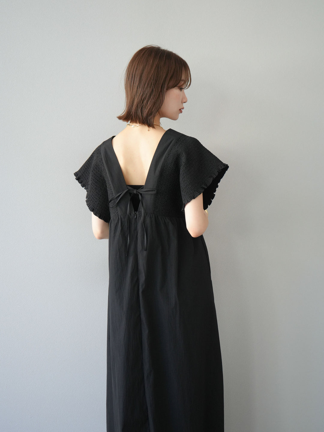 [SET] 褶皺V領連身裙 + 褶皺V領連身裙 (2件套)