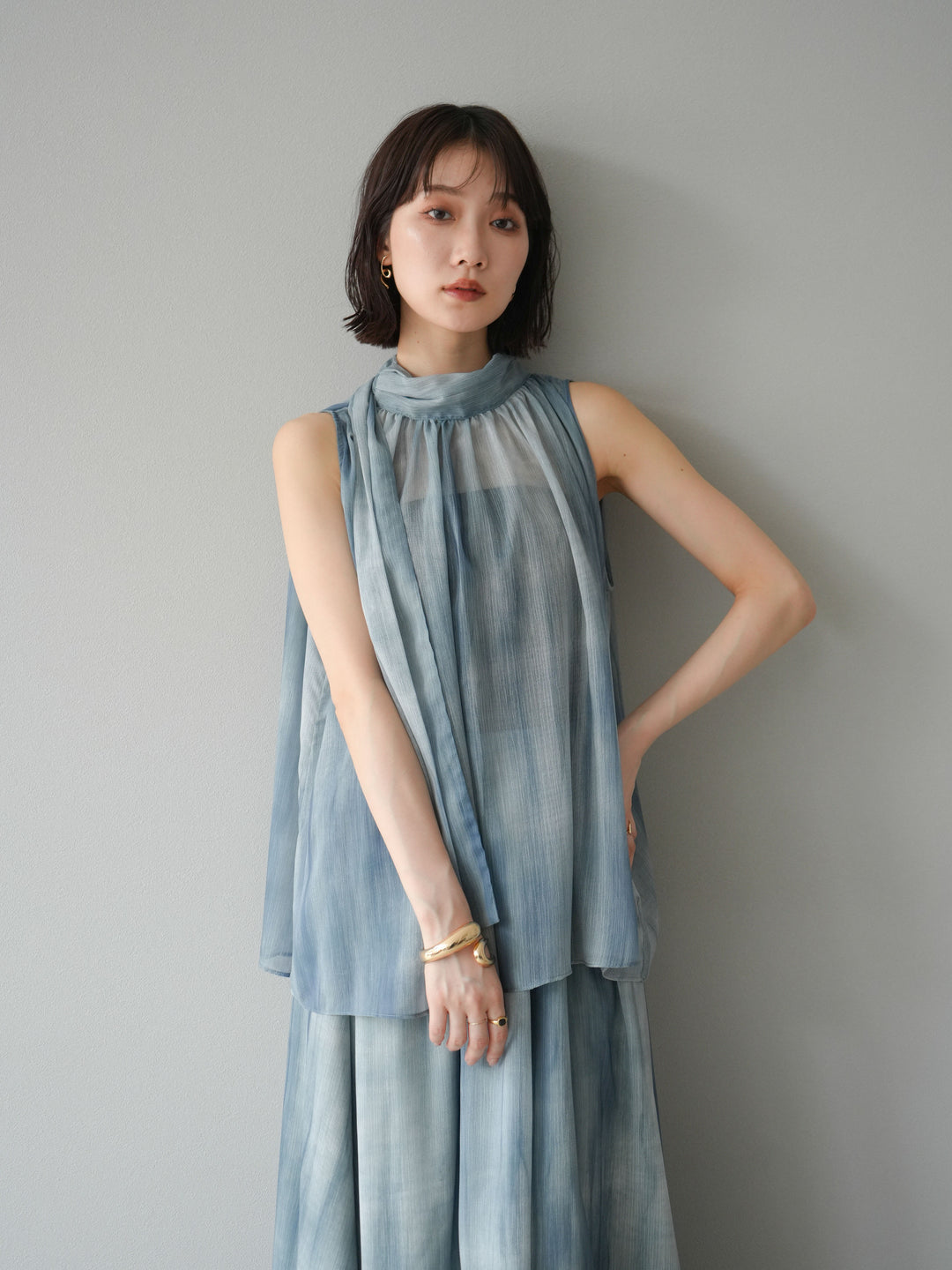 [SET]ニュアンスシアーホルターネックブラウス+ニュアンスシアーフレアスカート(2set)