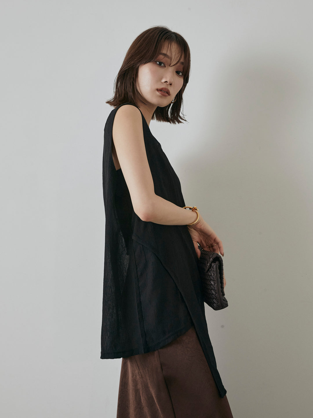 [予約]シアーワッシャーアシンメトリープルオーバー/ブラック