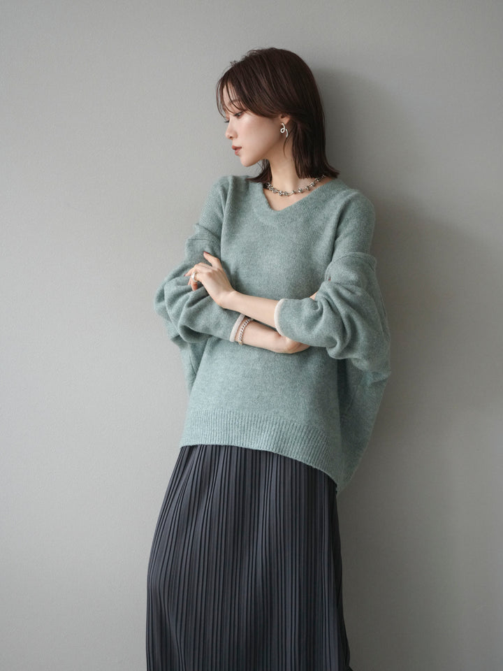 【預購】V領撞色袖針織套頭衫/薄荷綠