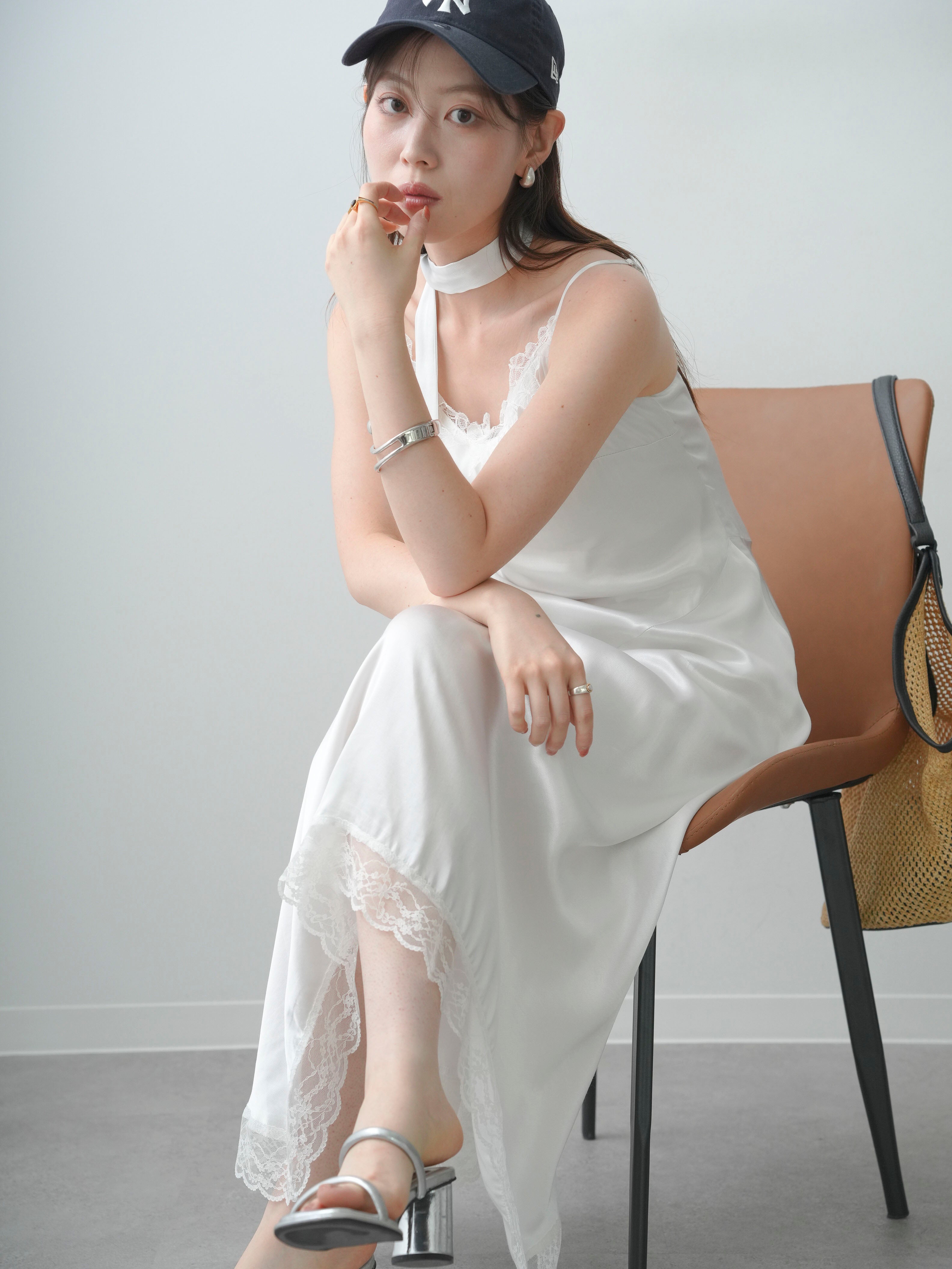 高級韓国ドレス＊Tiara＊バーガンディサテンアシメキャミドレス 予約]サテンドレープアシメキャミワンピース/ivory – Lumier