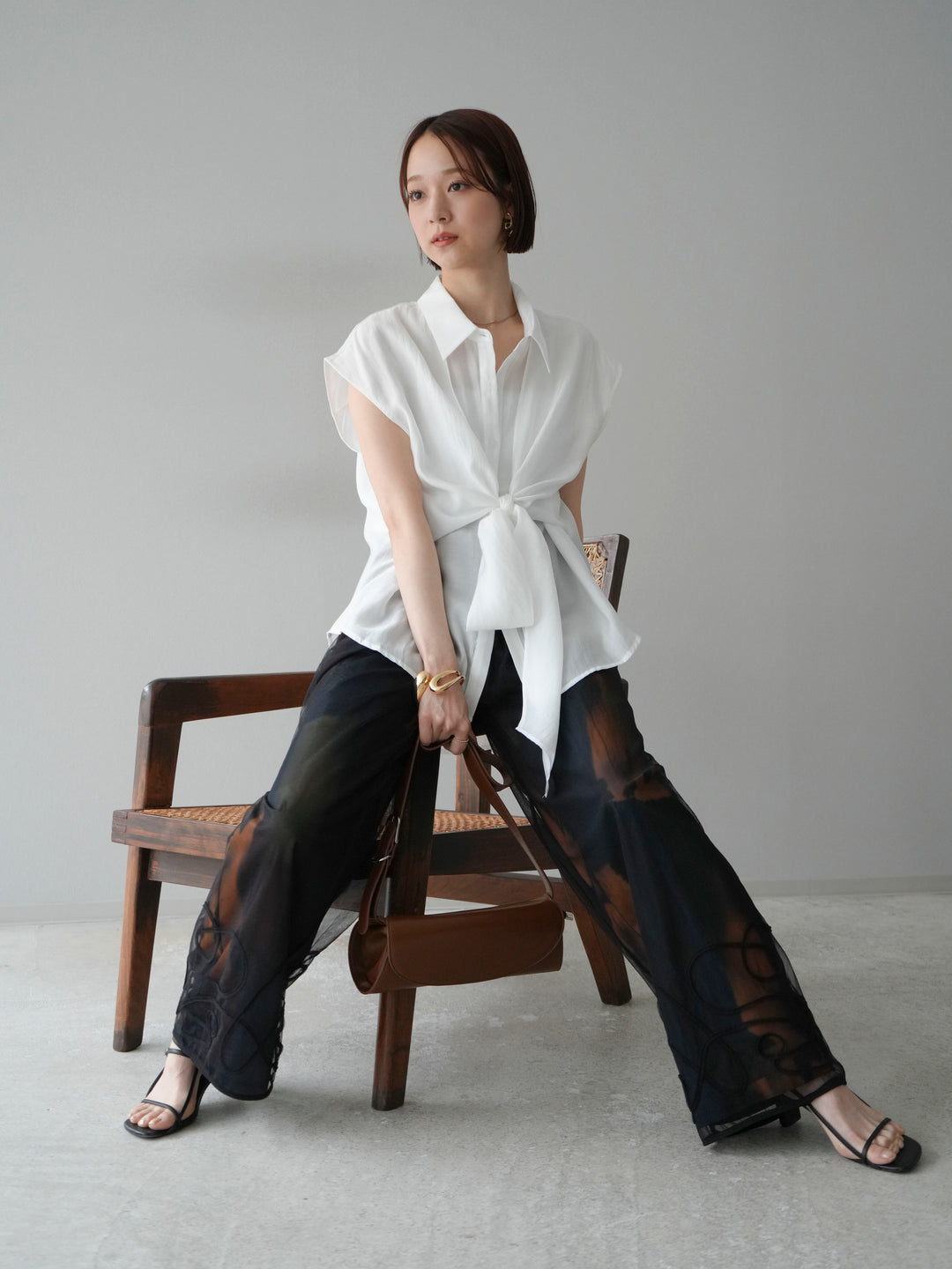 [SET] 前繫帶透視上衣 + 水彩藝術休閒褲 (2 件組)