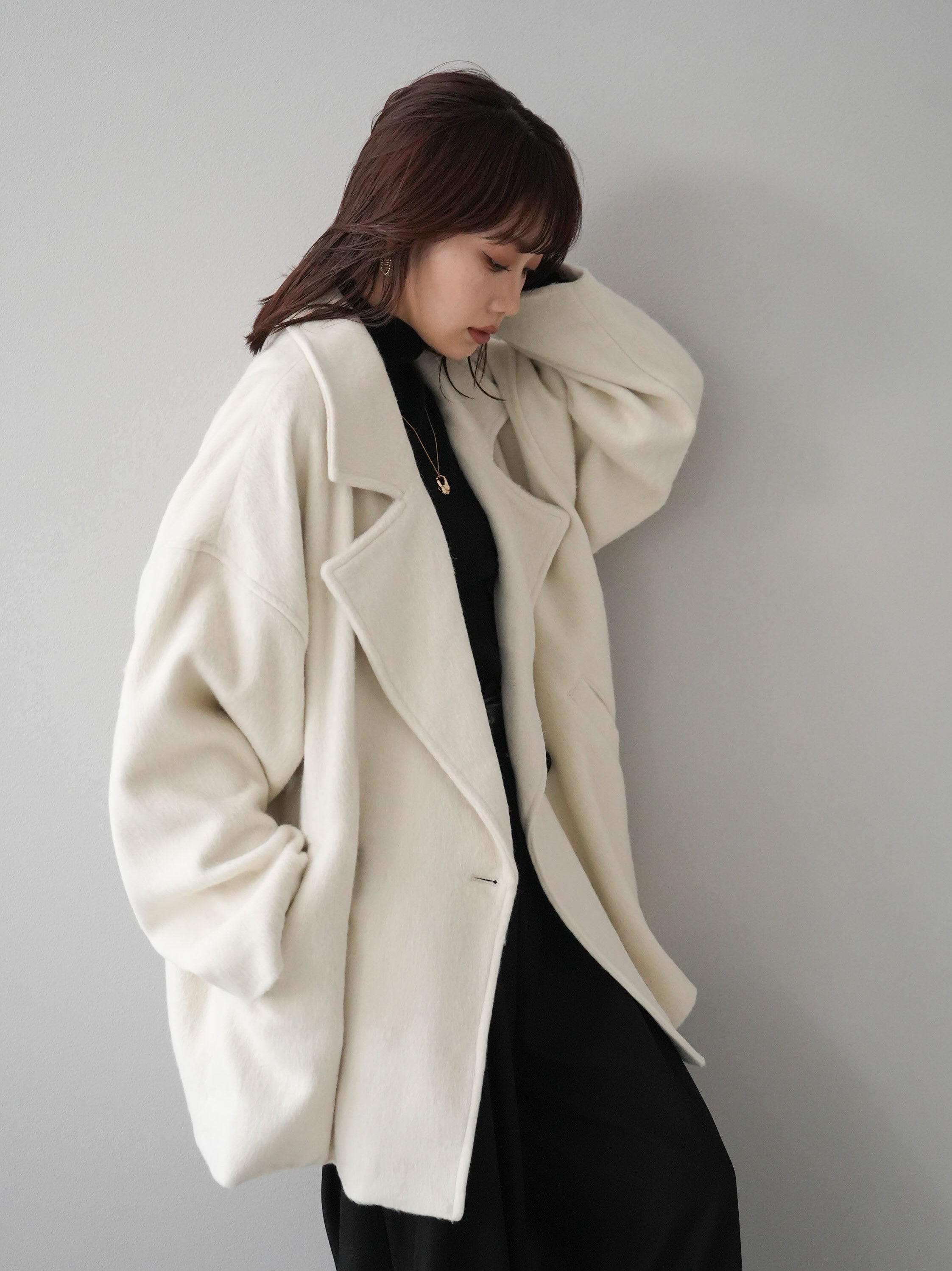 美品lumierリュミエ　オーバーサイズ　フェイクビーバーミドルコート ベージュ SET]フェイクビーバーミドルコート+ベルト付ウールタッチワイドパンツ