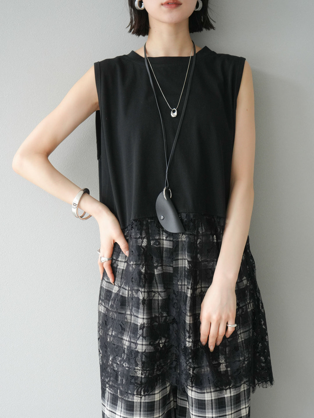 [予約]レース切替ノースリトップス/ブラック