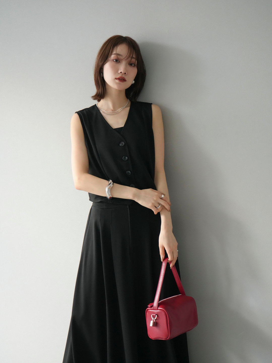 [予約]ポンチノーカラーベスト/ブラック