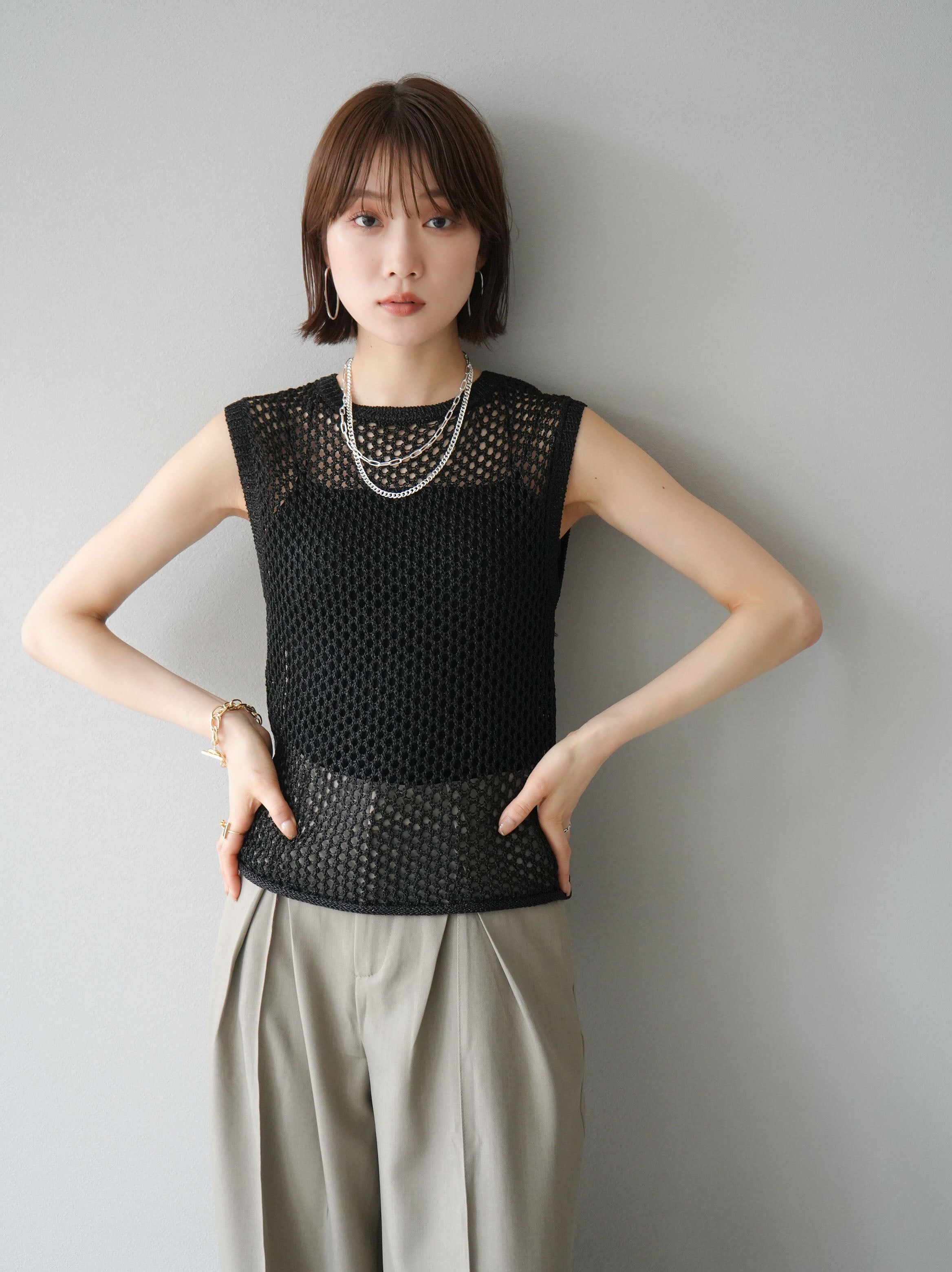 予約]ラメリリーヤーンメッシュタンクトップ/ブラック – Lumier