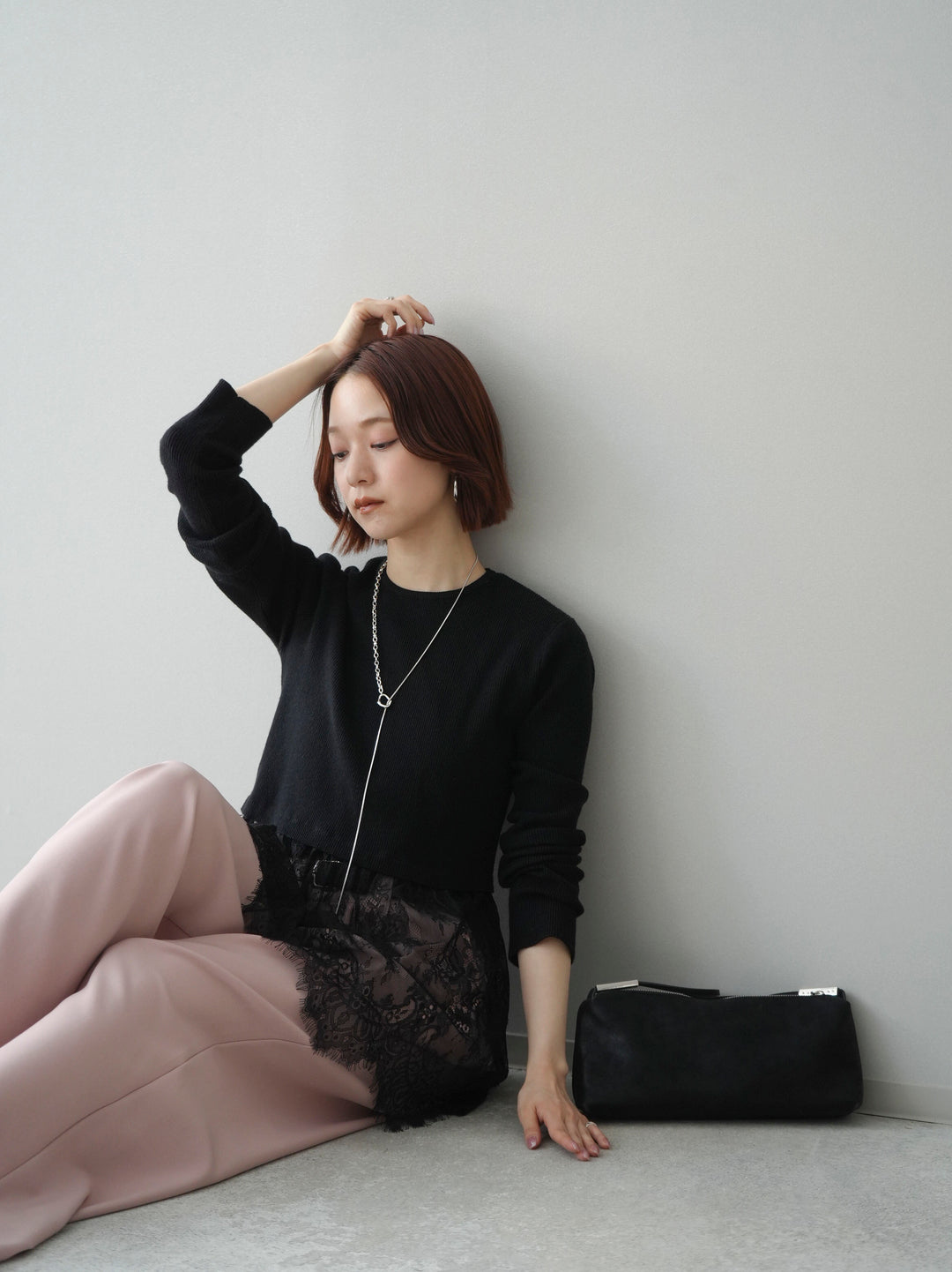 [SET]クルーネックレースドッキングリブニットトップス+ベルト付キーホルダーモチーフワイドパンツ(2set)