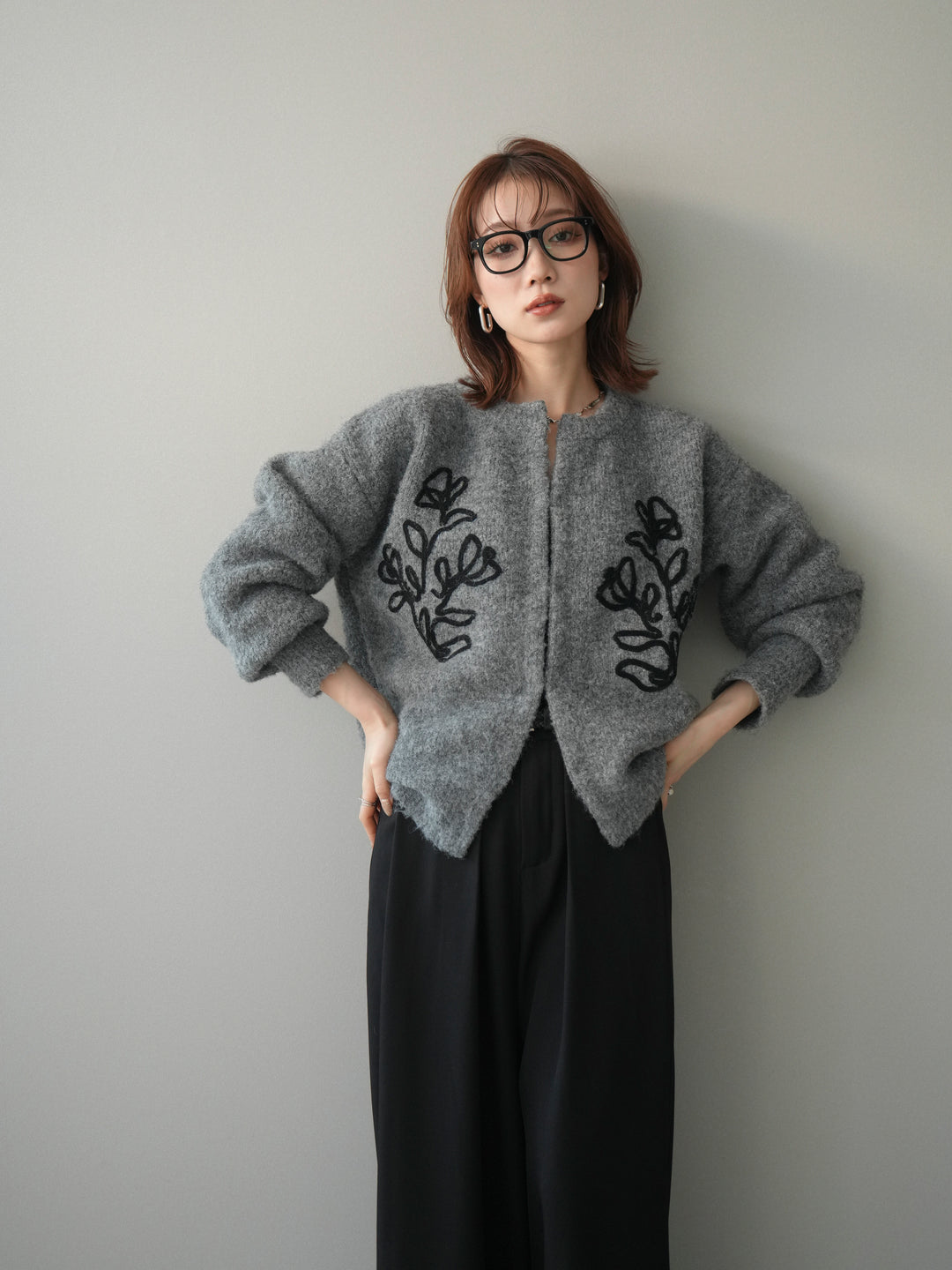 [SET]テープ刺繍ホック開きブークレニットカーディガン+ベルトループデザインワイドパンツ(2set)