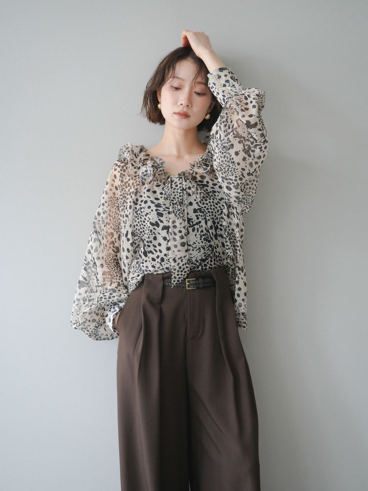 [予約]ラッフルネックシアーブラウス/leopard