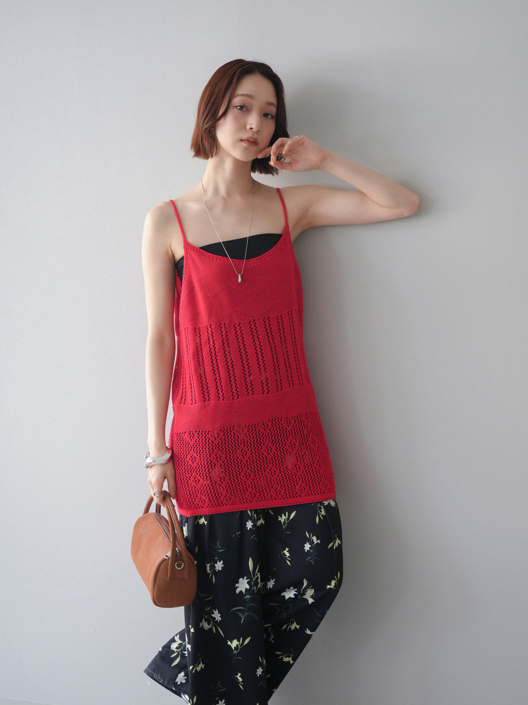 [予約]ランダム透かし編みニットキャミソール/red