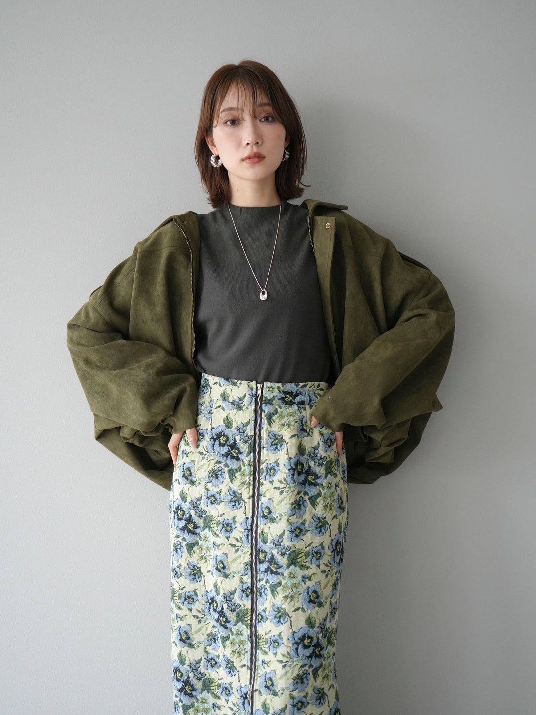 [SET] 麂皮外套上衣 + 小領法式針織上衣（2 組）