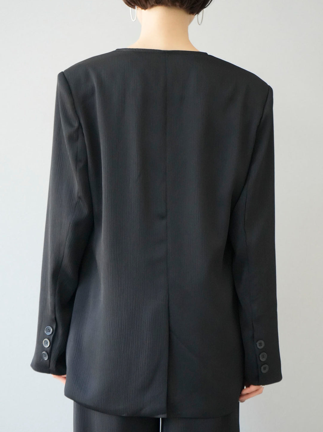 [Pre-order] Willow Satin No-Collar Jacket &amp; Pants SET-UP/Black