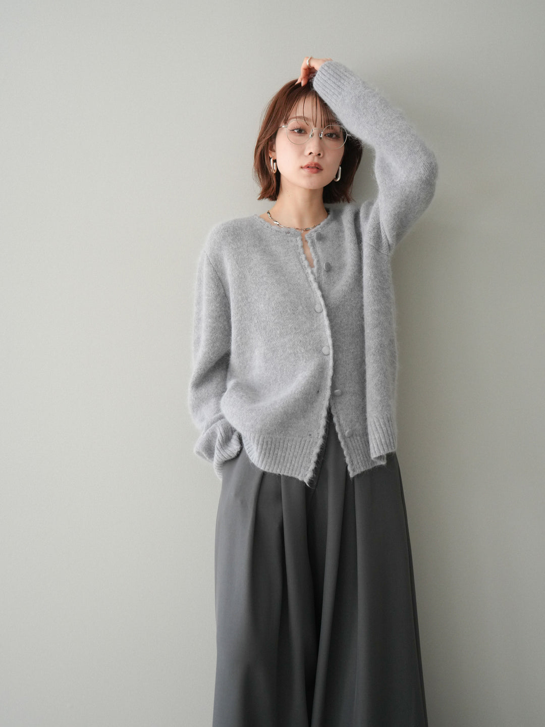 [SET]くるみボタンニットカーディガン+テープベルトタックバギーパンツ(2set)