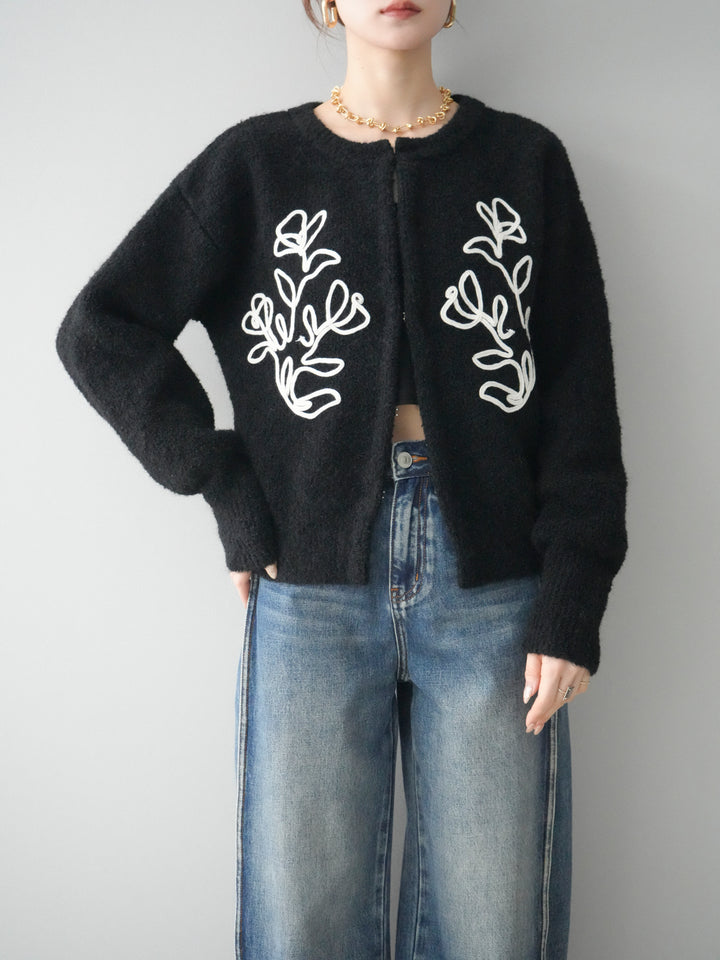 [予約]テープ刺繍ホック開きブークレニットカーディガン/black
