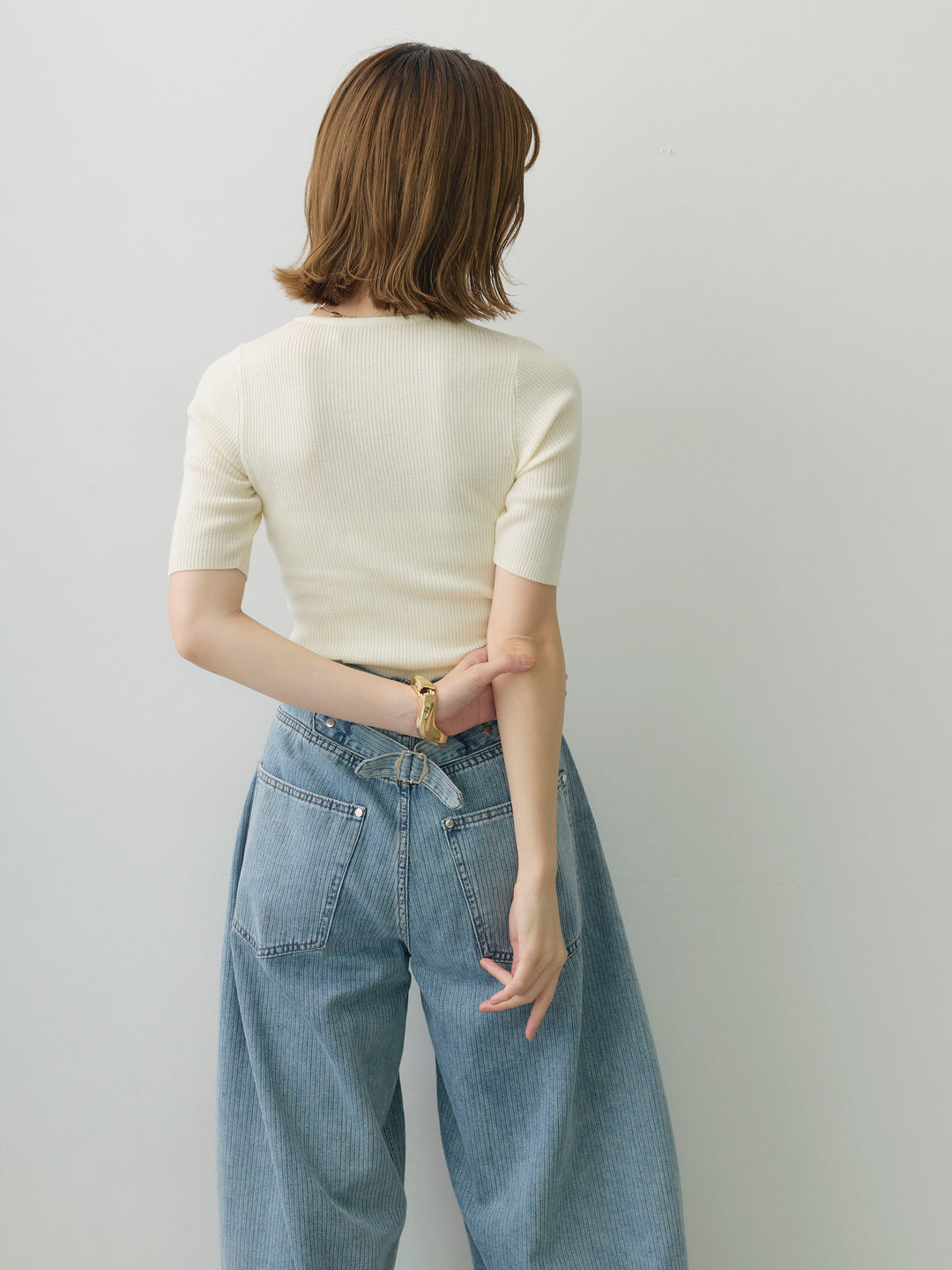 [予約]くるみボタンVネックリブニットトップス/ivory