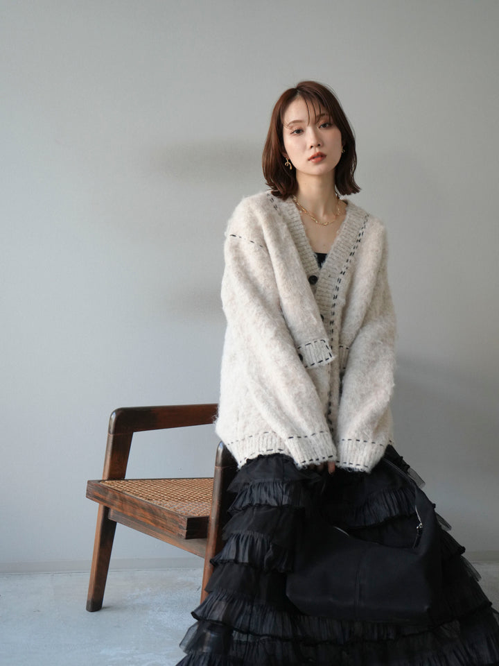 [予約]ステッチVネックニットカーディガン/アイボリー