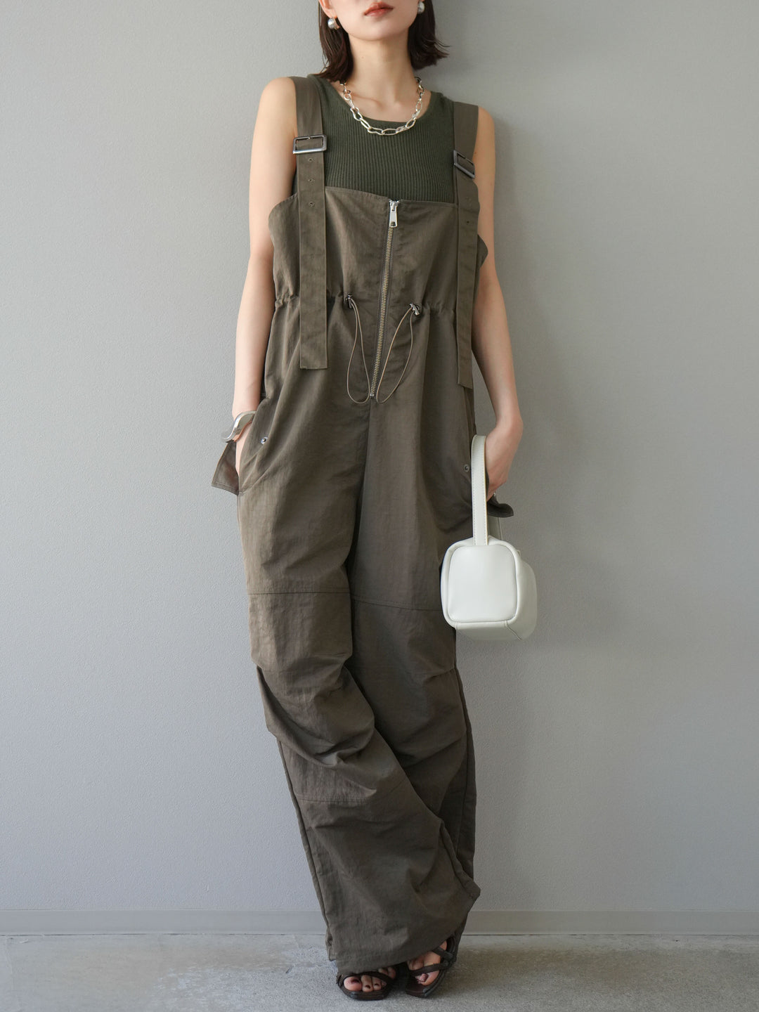 [予約]ナイロンタックデザインサロペット/カーキ