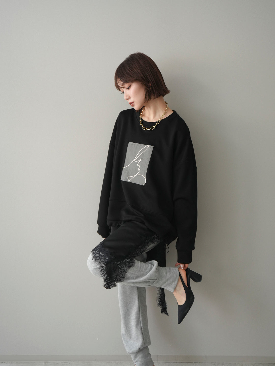 [予約]ライトポンチ刺繍ロゴプルオーバー/black