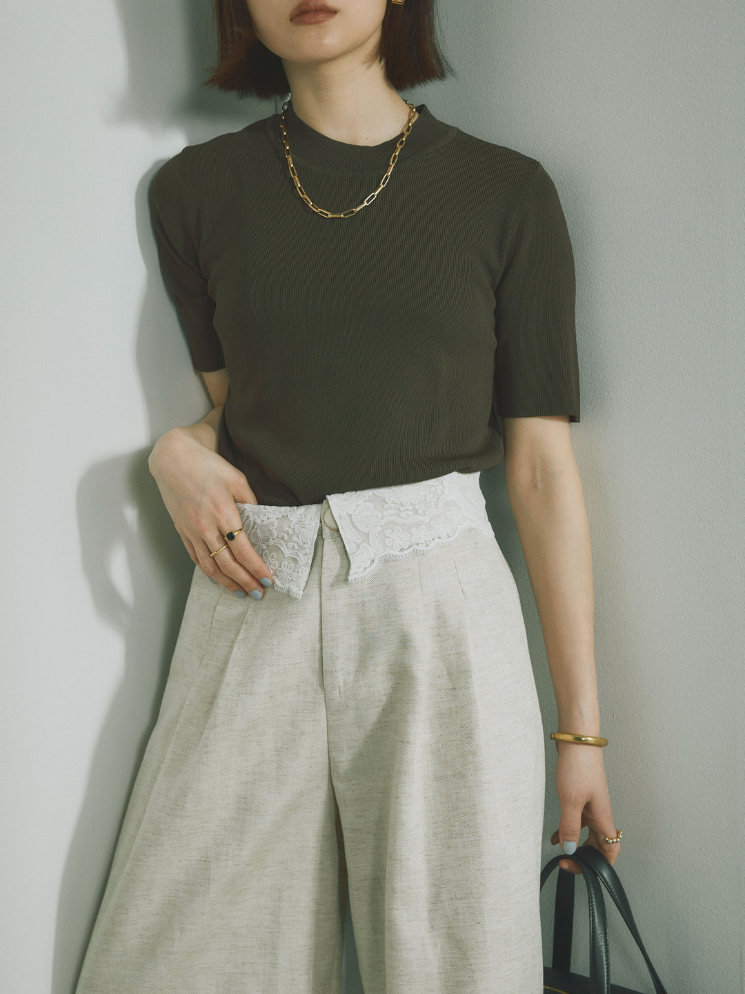 [預訂] 後開人造絲針織上衣/棕色