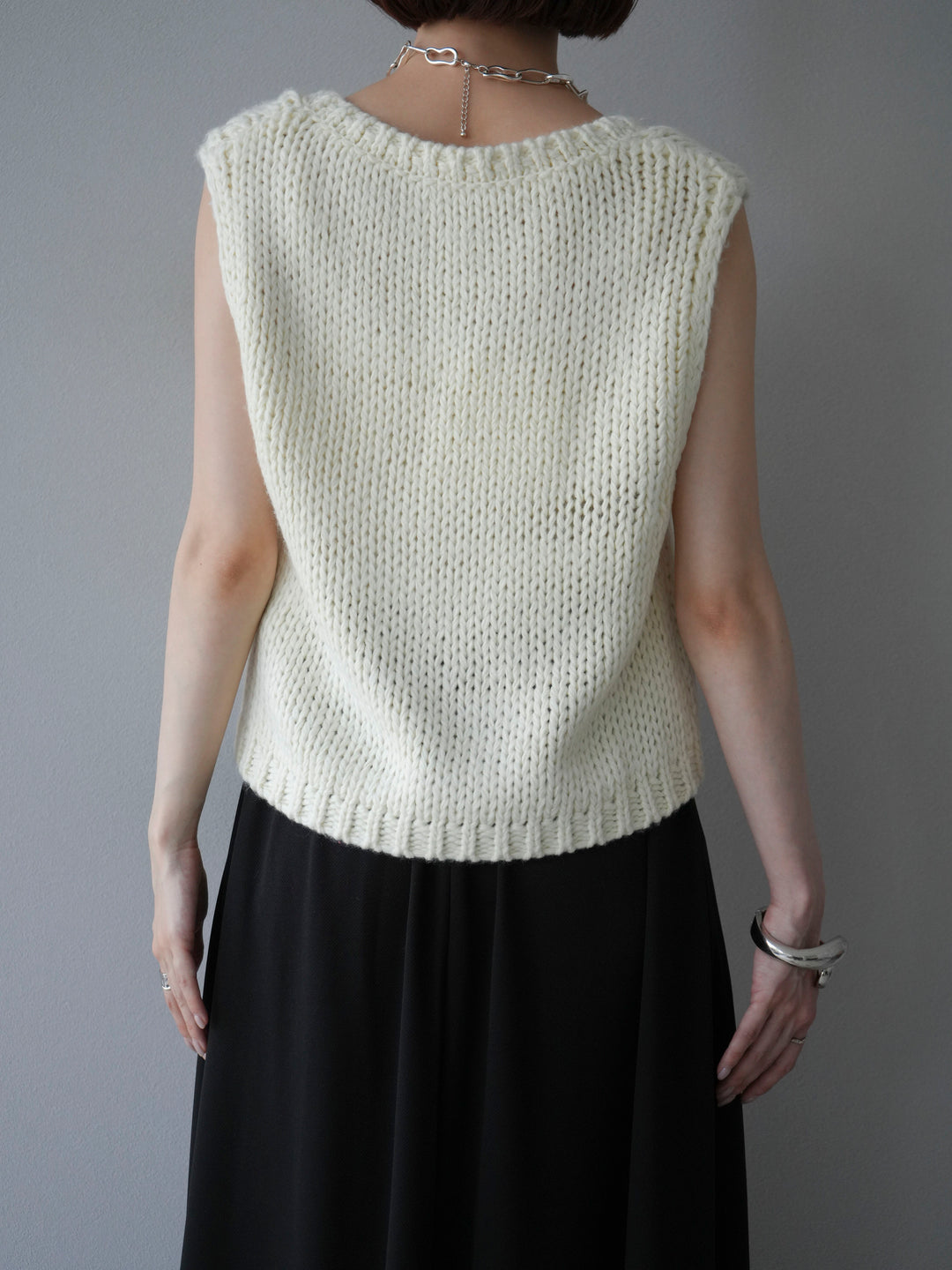 [予約]ロービングVネックショートニットベスト/アイボリー