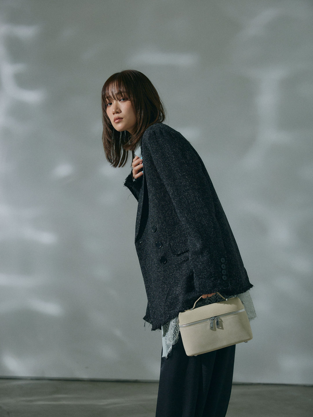 【Allure】[SET]スラブツイードフリンジテーラージャケット+裾レースポプリンシャツ+ワッシャーサテンタックジョガーパンツ(3set)