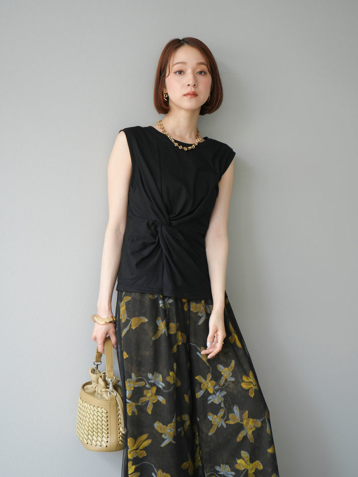 [予約]フロントツイストノースリーカットソー/ブラック