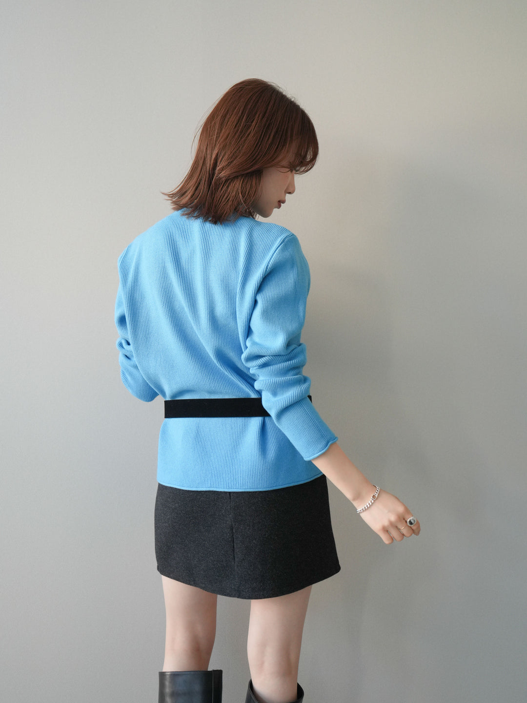 [予約]ボトルネック裾カールリブニットトップス/blue