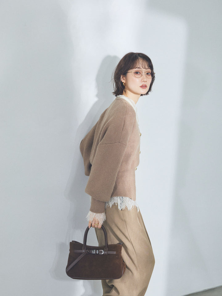 【魅力】[套裝] 金色紐帶針織開襟衫 x 蕾絲襯衫套裝 + 不對稱腰部收腰褲（兩件套）