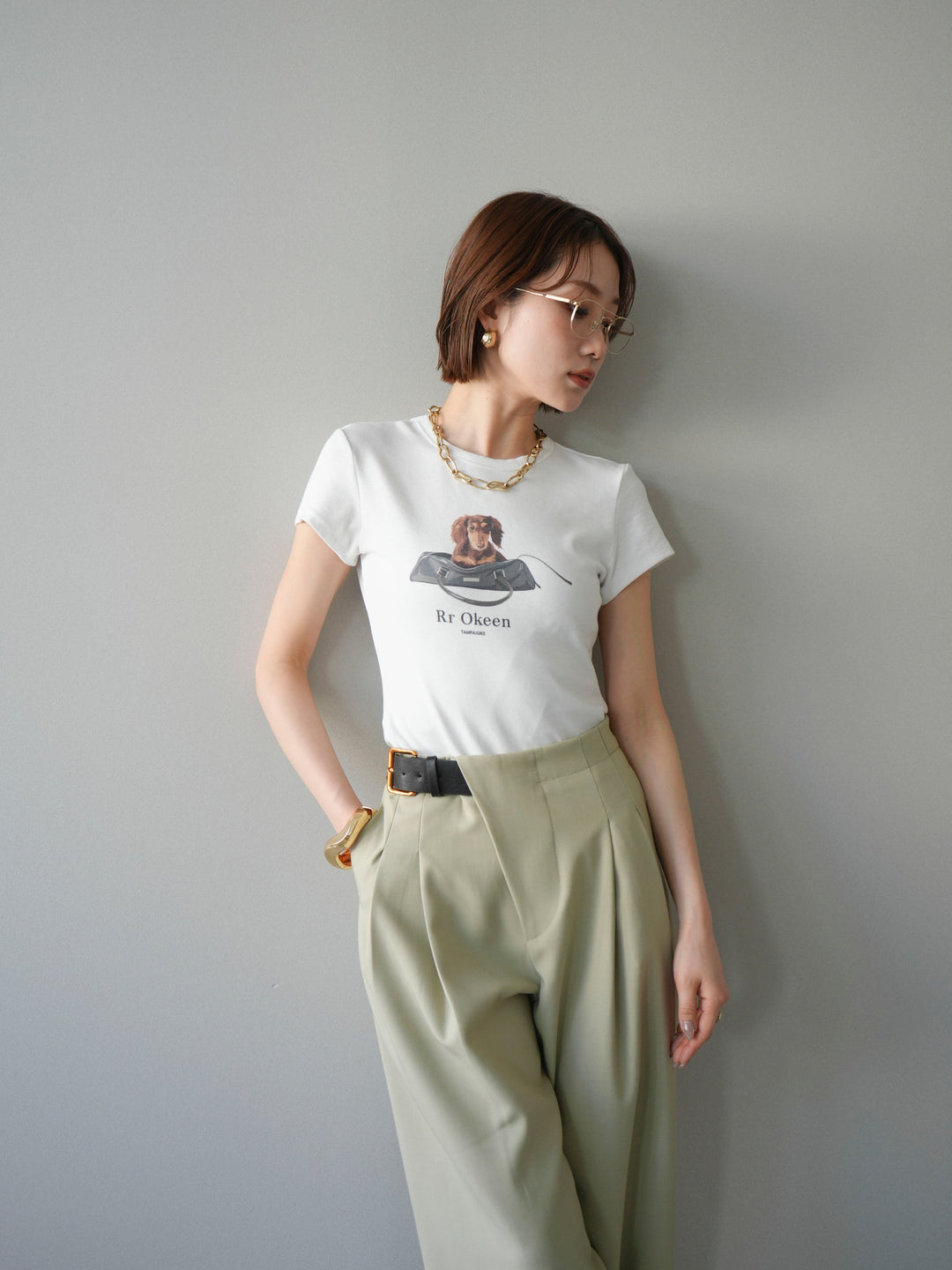 【套裝】狗狗緊身T卹+不對稱皮帶束口寬褲（兩件套）