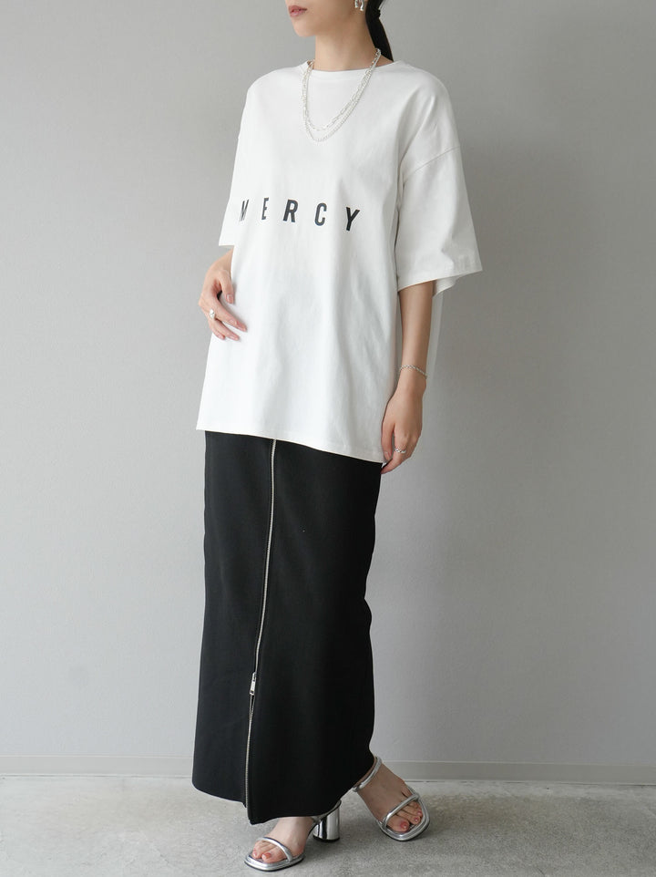 [Pre-order] 'MERCY' printed big T-shirt/off